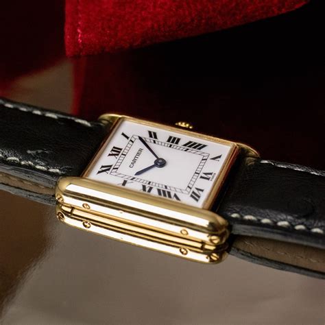 cartier tank louis vintage.